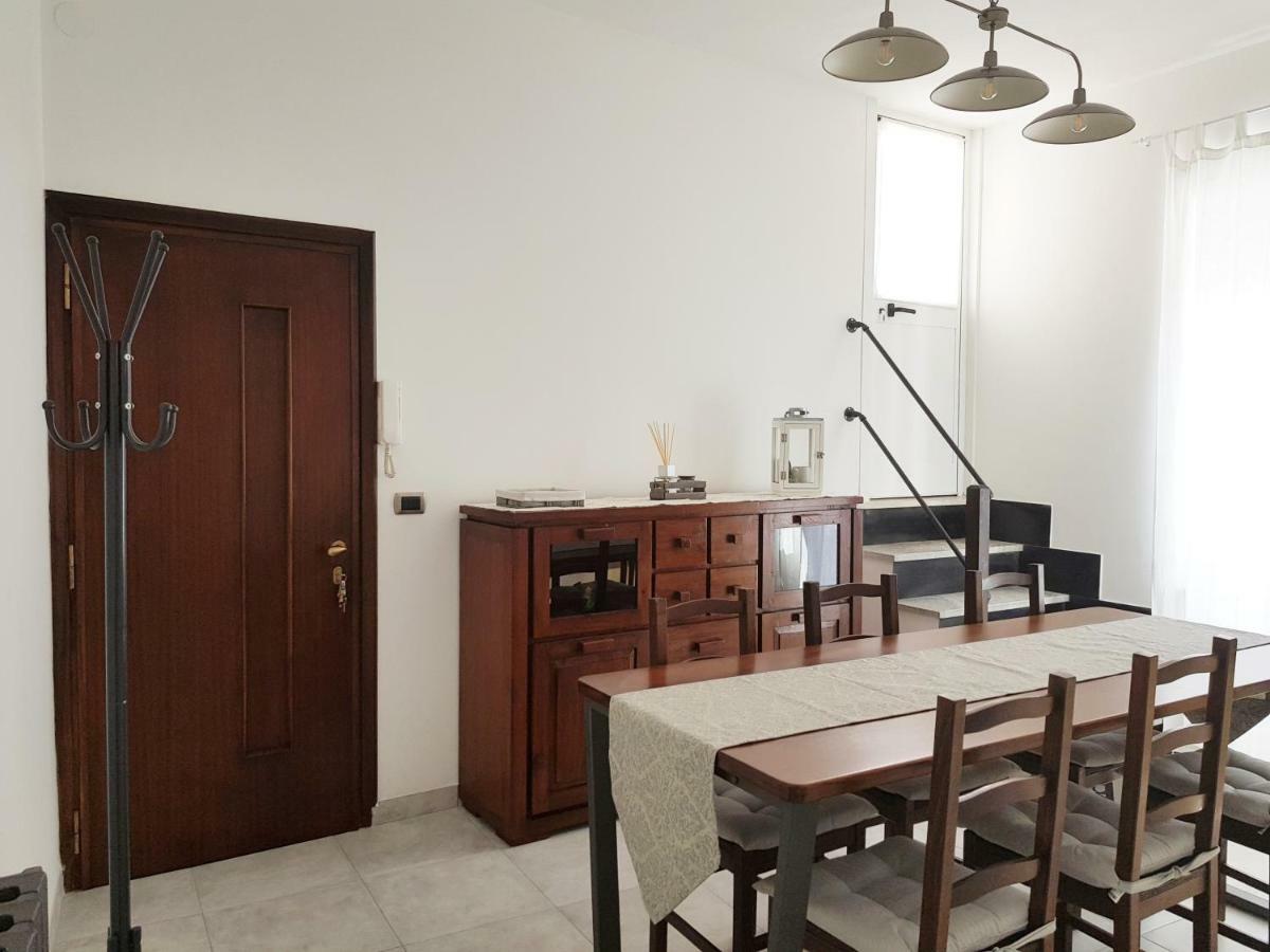 Modern Flat With Panoramic Terrace In Zuccarello Lägenhet Exteriör bild
